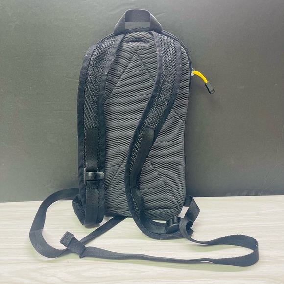 CamelBak Hydrobak Vintage Black Hydration Pack Backpack 50oz 1.5L No Bladder - Picture 2 of 3
